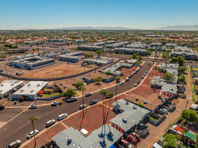 7019 N 76th Ave, Glendale, AZ à vendre - Photo du bâtiment - Image 3 de 12