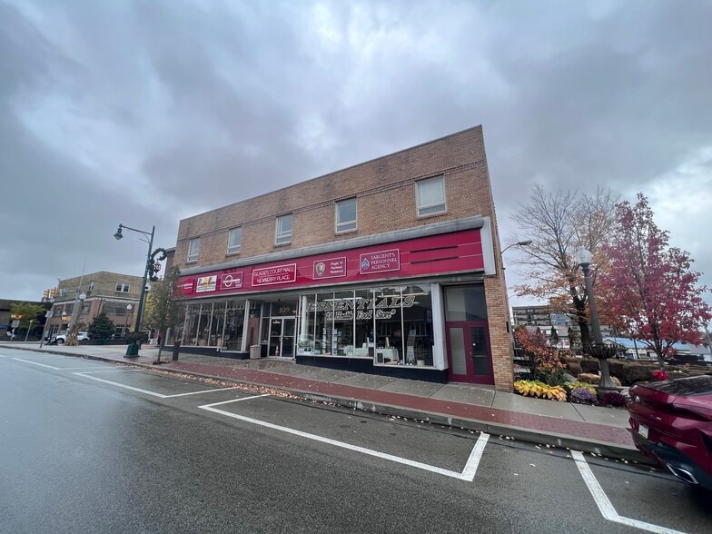 109 W Main St, Somerset, PA for sale - Building Photo - Image 1 of 12
