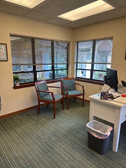 12660 World Plaza Ln, Fort Myers, FL à louer - Photo intérieure - Image 3 de 18