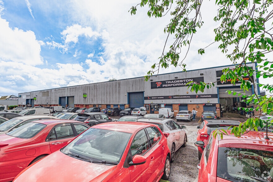 3-23 Kilbirnie Pl, Glasgow à louer - Photo du bâtiment - Image 2 de 2