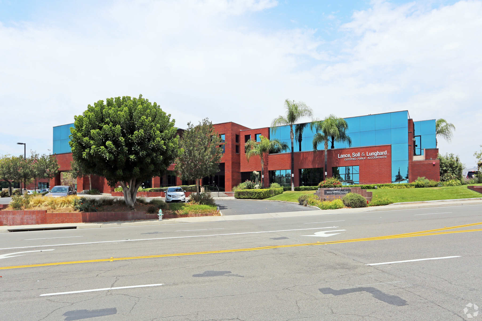 203 N Brea Blvd, Brea, CA for lease Primary Photo- Image 1 of 11