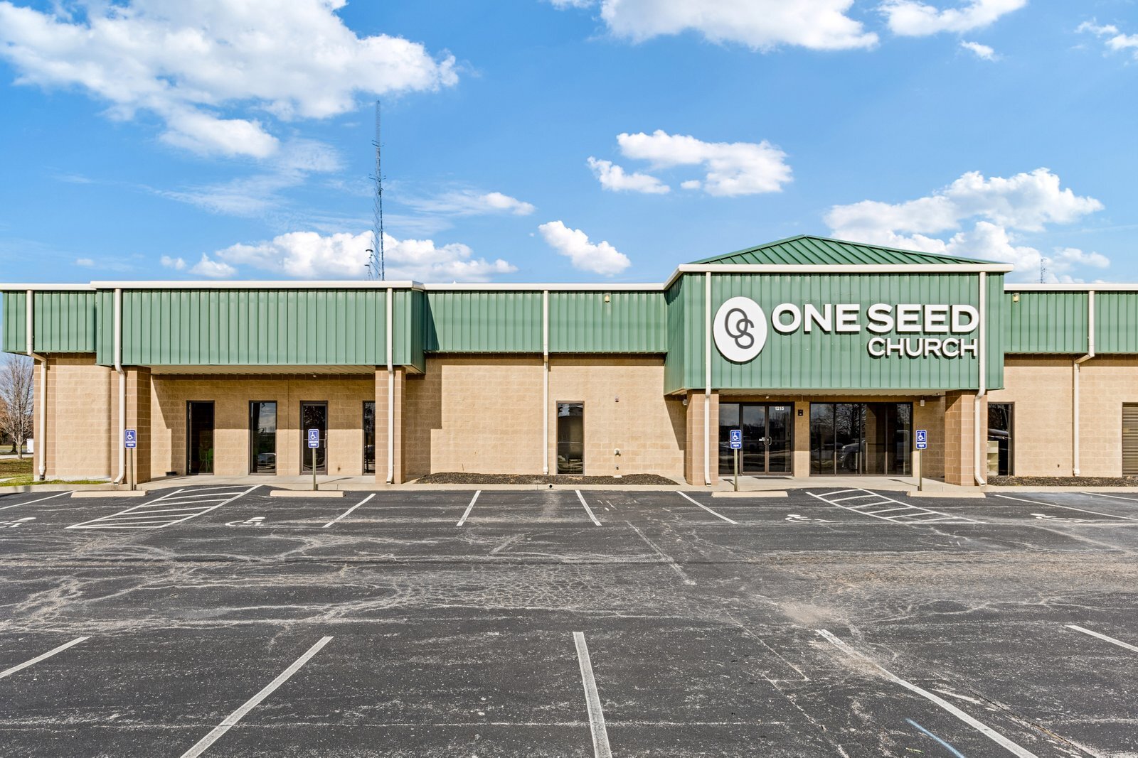 1215 Tom Ginnever Ave, O'Fallon, MO à louer Photo intérieure- Image 1 de 38