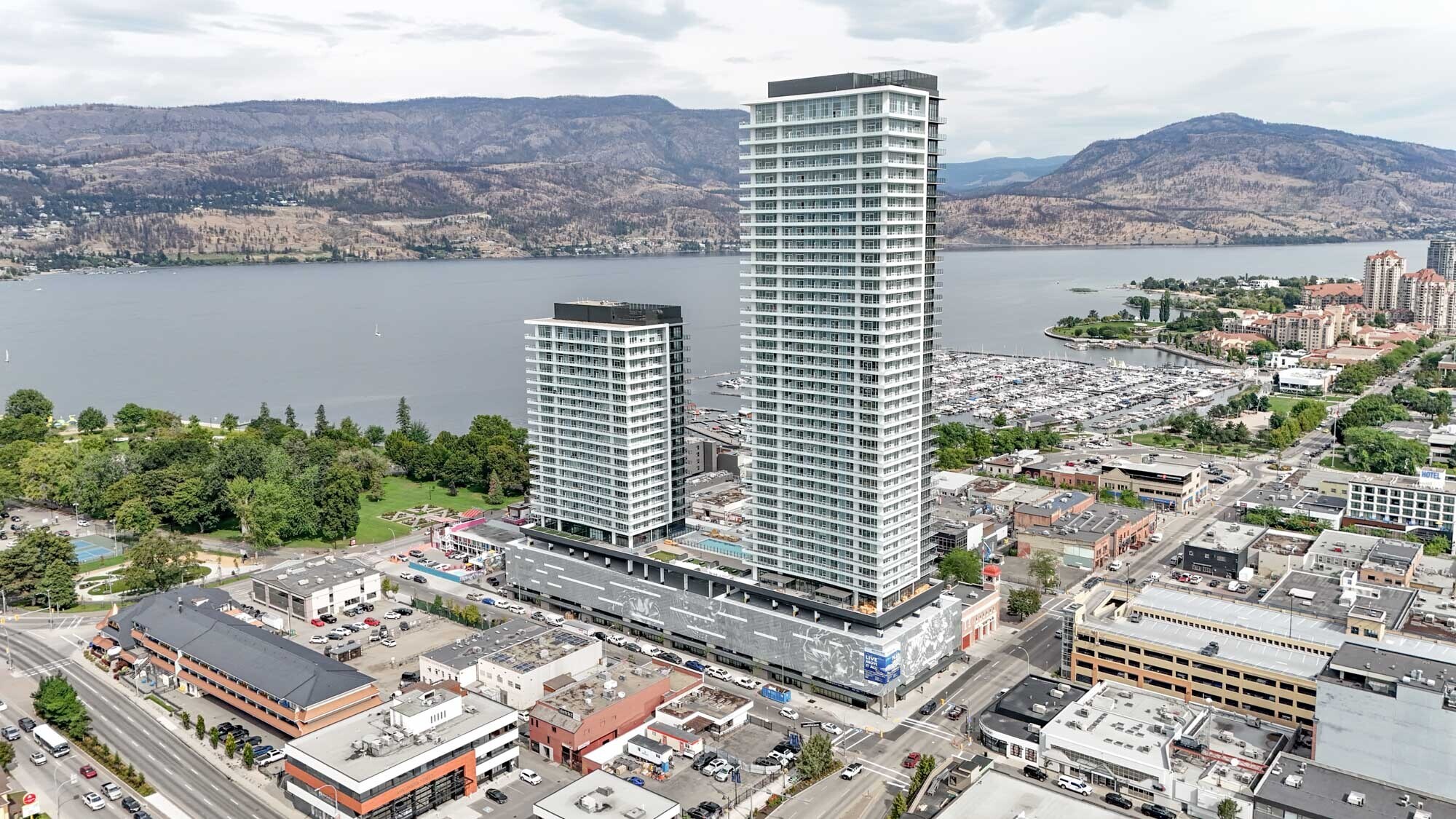 278 Leon Av, Kelowna, BC à louer Photo du bâtiment- Image 1 de 8