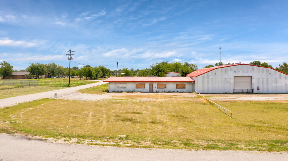 113 Frontier, Quinlan, TX for sale - Building Photo - Image 3 of 11