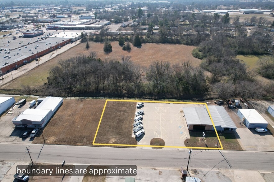 216 Linda Dr, Sulphur Springs, TX à louer - Photo du bâtiment - Image 2 de 18