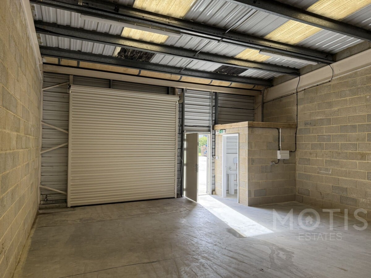 Learoyd Rd, New Romney, KEN TN28 8XU - Unit 6B - - Interior Photo - Image 1 of 3