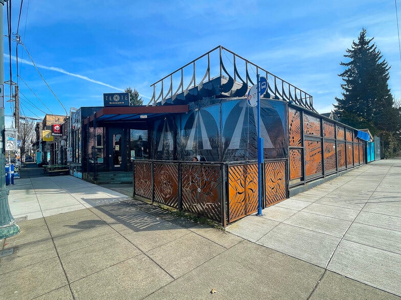 2700-2700A NE Alberta St, Portland, OR for lease - Primary Photo - Image 1 of 8