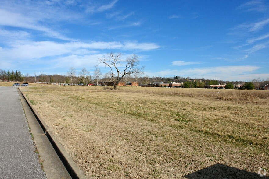 Business Park Circle, Goodlettsville, TN à vendre - Photo du bâtiment - Image 3 de 4