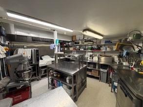 150 Fleet Rd, London for lease Interior Photo- Image 2 of 2