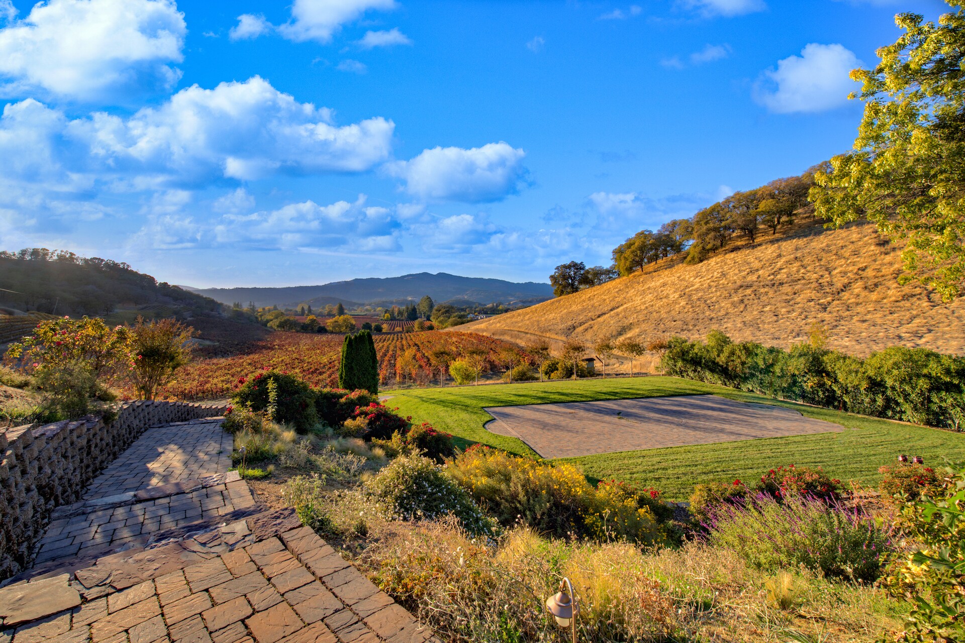 5066 Clayton Rd, Fairfield, CA à vendre Photo du bâtiment- Image 1 de 67