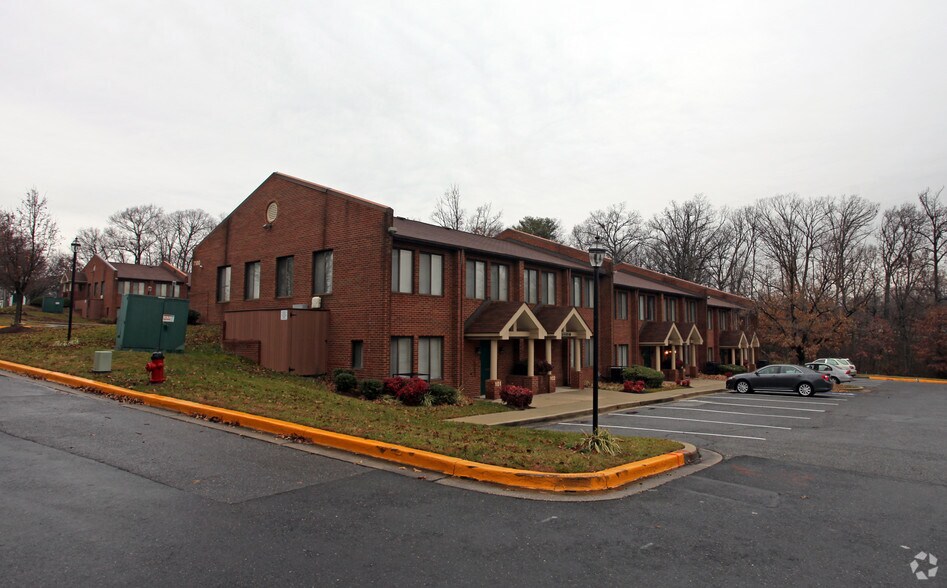 7050 Chesapeake Rd, Landover Hills, MD à louer - Photo du bâtiment - Image 3 de 13