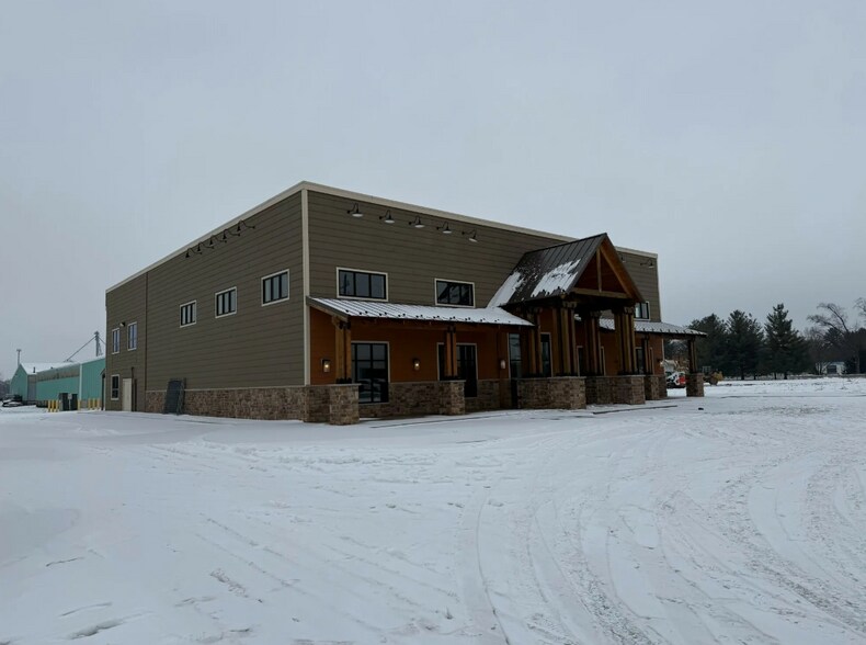 1229 S Halleck St, Demotte, IN à vendre - Photo du bâtiment - Image 3 de 8