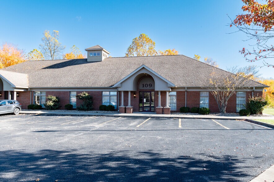 109 Cambridge Pl, Bridgeport, WV à louer - Photo du bâtiment - Image 3 de 14