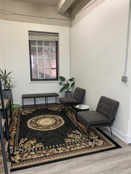 124 23rd St, Newport News, VA à louer - Photo intérieure - Image 3 de 6