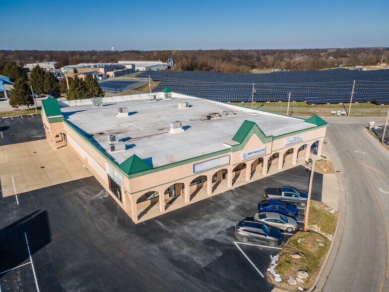 88-96 Northport Dr, Alton, IL à louer - Photo du bâtiment - Image 3 de 4