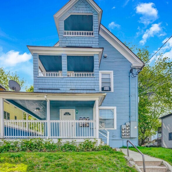 20 Landry St, Bristol, CT à vendre - Photo principale - Image 1 de 3