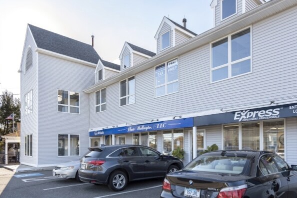 1495 Black Rock Tpke, Fairfield, CT à louer - Photo du bâtiment - Image 3 de 14