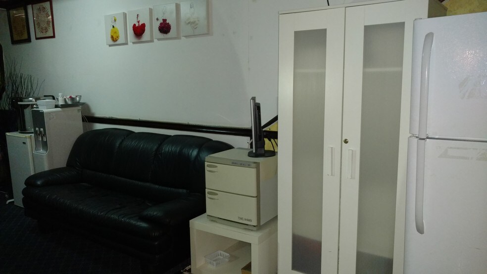 3092 Steinway St, Astoria, NY à vendre - Photo principale - Image 1 de 8