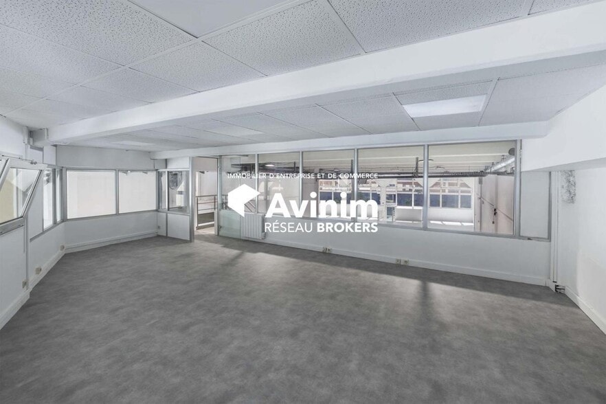 Industrial in Aubervilliers for lease - Interior Photo - Image 2 of 3