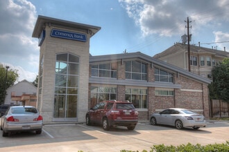 2337 W Holcombe Blvd, Houston, TX for lease Building Photo- Image 2 of 7