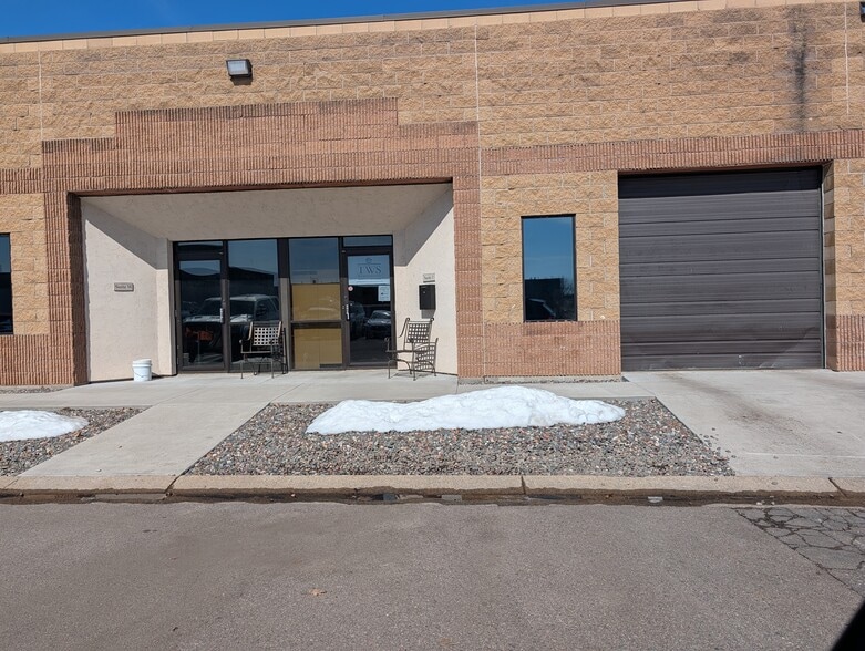 8616 Xylon Ave N, Brooklyn Park, MN à louer - Photo du bâtiment - Image 3 de 7