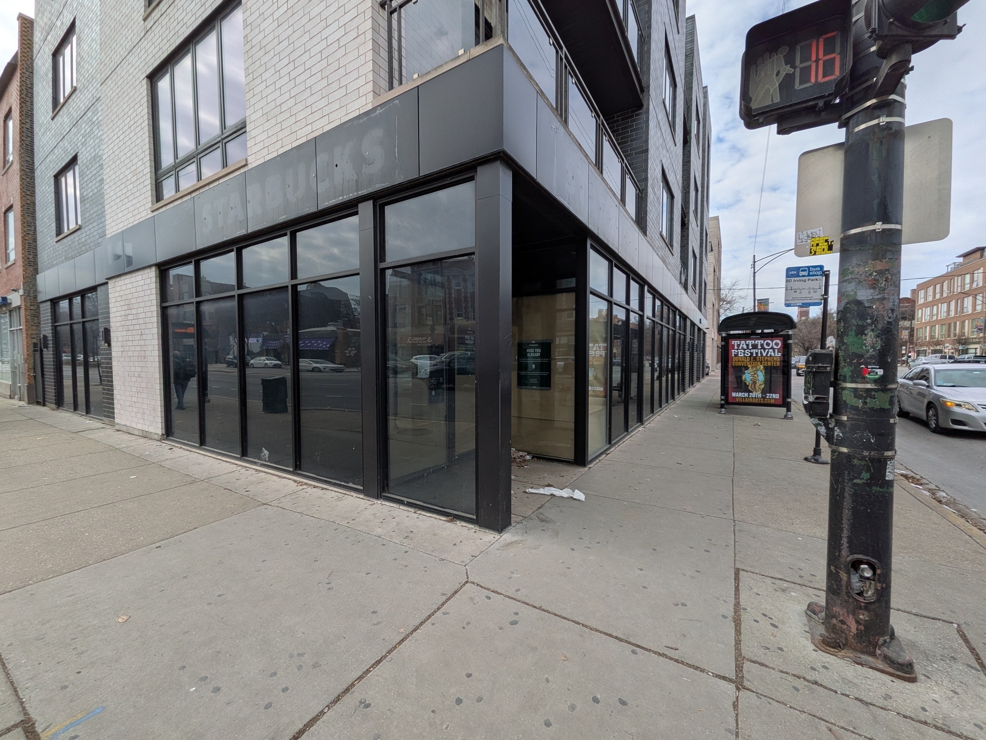 1607 W Irving Park Rd, Chicago, IL à louer Photo intérieure- Image 1 de 4