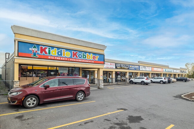More details for 1171-1195 St Laurent Blvd, Ottawa, ON - Retail for Lease