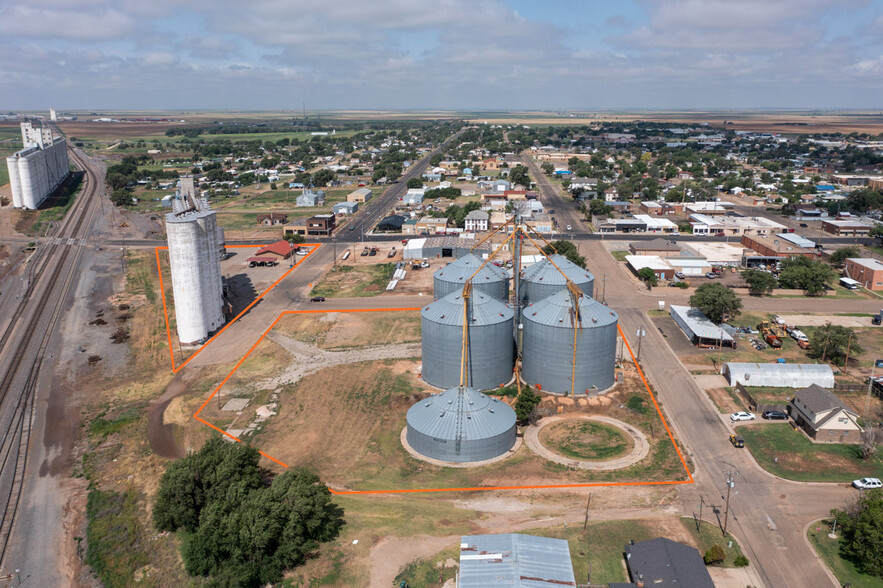 E 5th st, Friona, TX à vendre - Photo du bâtiment - Image 2 de 27