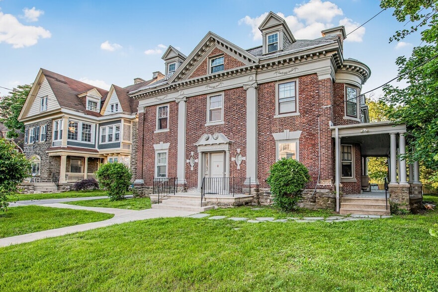 144 & 150 Washington Ln portfolio of 2 properties for sale on LoopNet.ca - Building Photo - Image 1 of 34