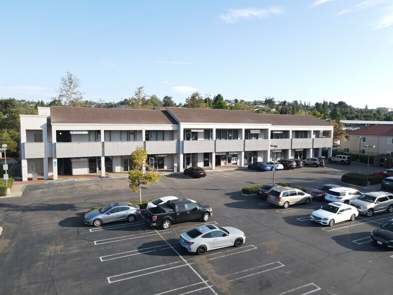 3855 Avocado Blvd, La Mesa, CA à louer - Photo du bâtiment - Image 3 de 6
