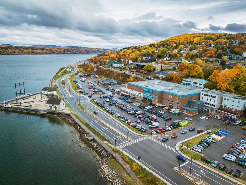 167 Rue De La Reine, Gaspé, QC à louer - Aérien - Image 3 de 8
