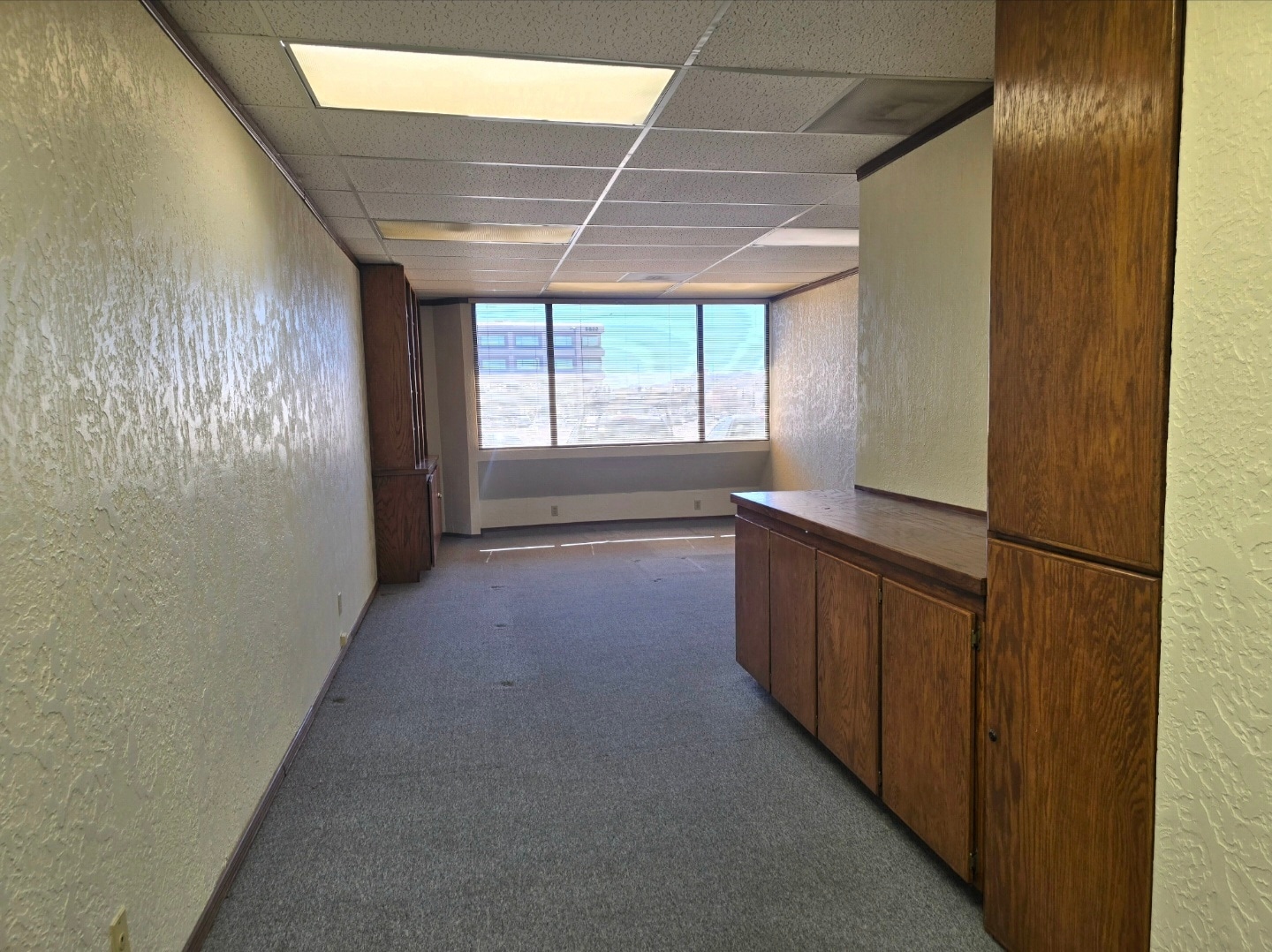 5862 Cromo Dr, El Paso, TX for lease Interior Photo- Image 1 of 10
