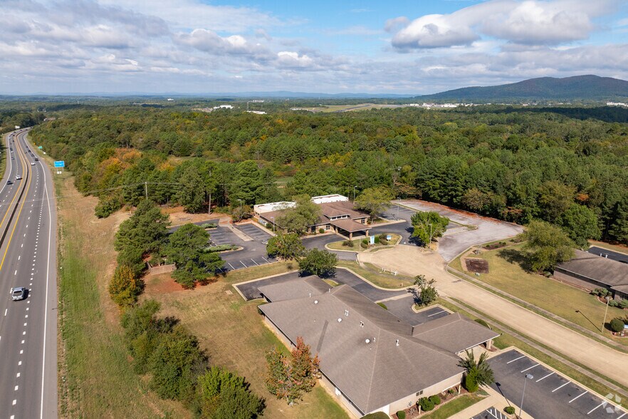 225 McAuley Ct, Hot Springs, AR à louer - Aérien - Image 2 de 13