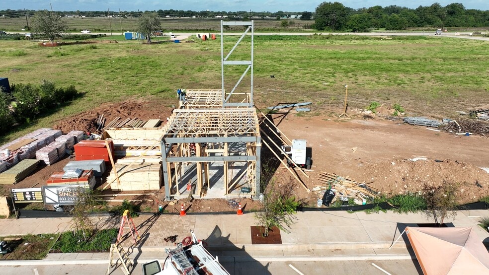 1241 Mercantile St, Richmond, TX for sale - Commercial Listing Video - Image 3 of 14