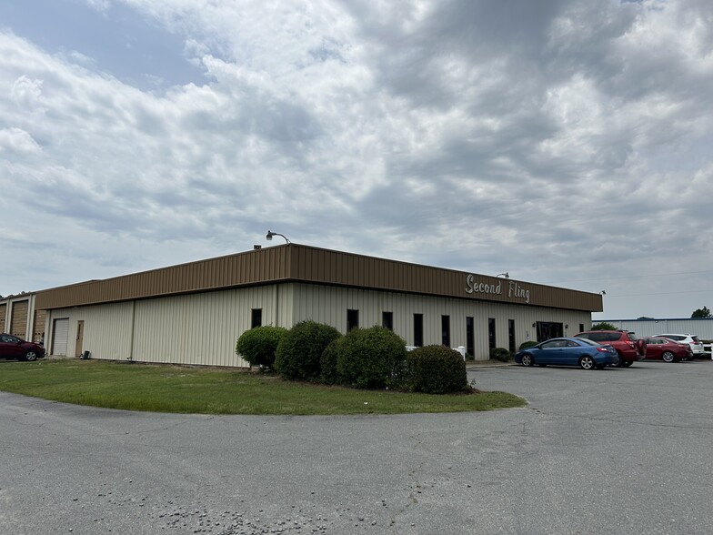 2467 US Highway 70 W, Goldsboro, NC à vendre - Photo principale - Image 1 de 3