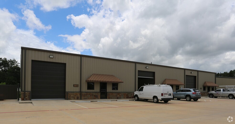 25702 Aldine Westfield Rd, Spring, TX à louer - Photo du bâtiment - Image 2 de 20