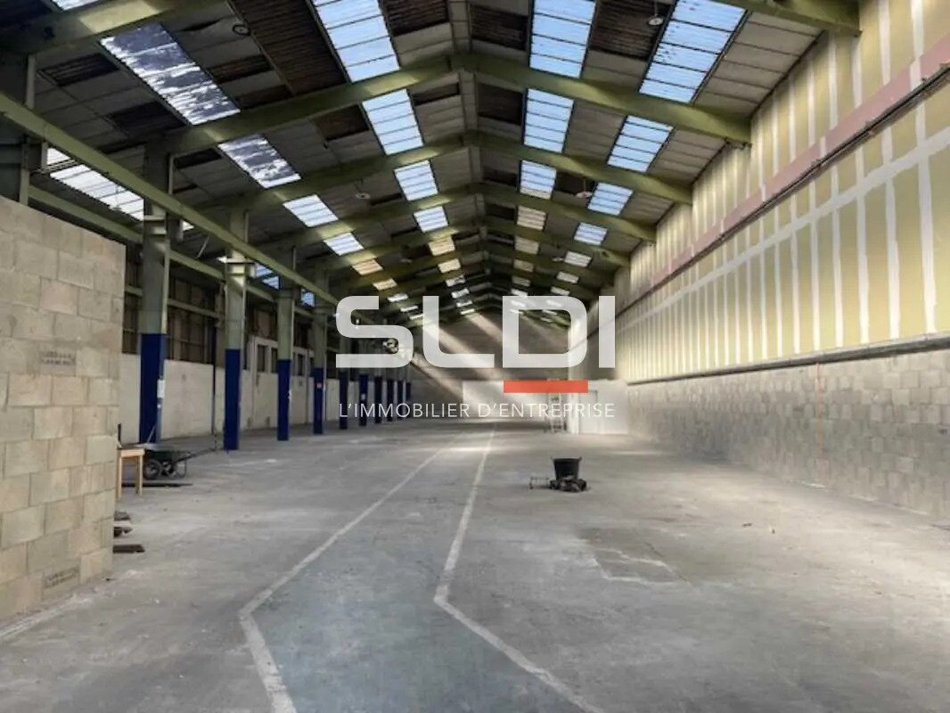 Flex in Villeurbanne for lease Building Photo- Image 1 of 6