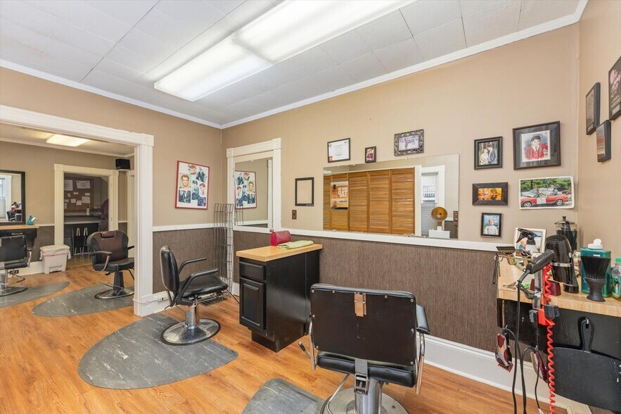 32 Park Ave, Keene, NH à vendre - Photo du bâtiment - Image 3 de 39