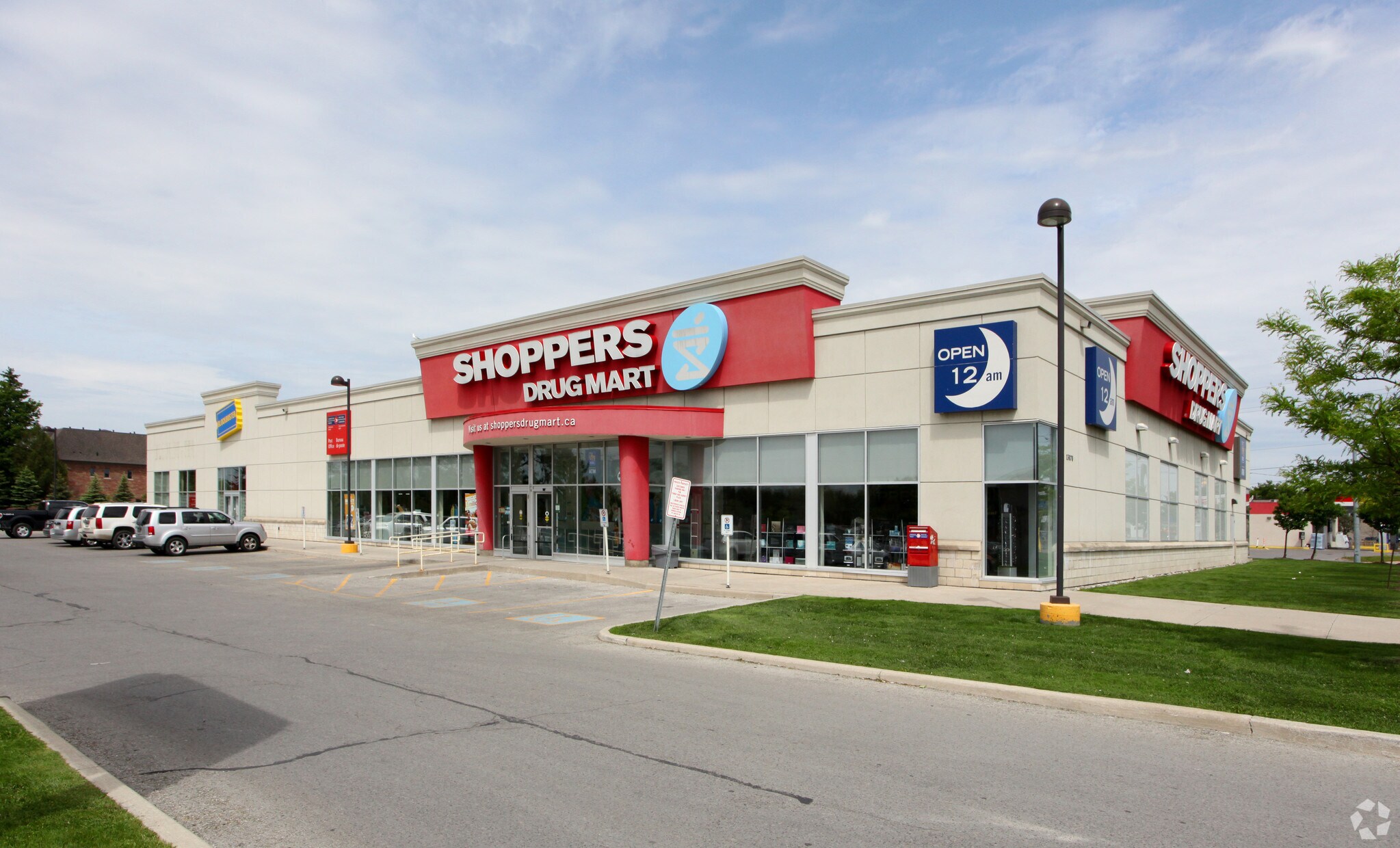 13070 Yonge St, Richmond Hill, ON à vendre Photo principale- Image 1 de 1