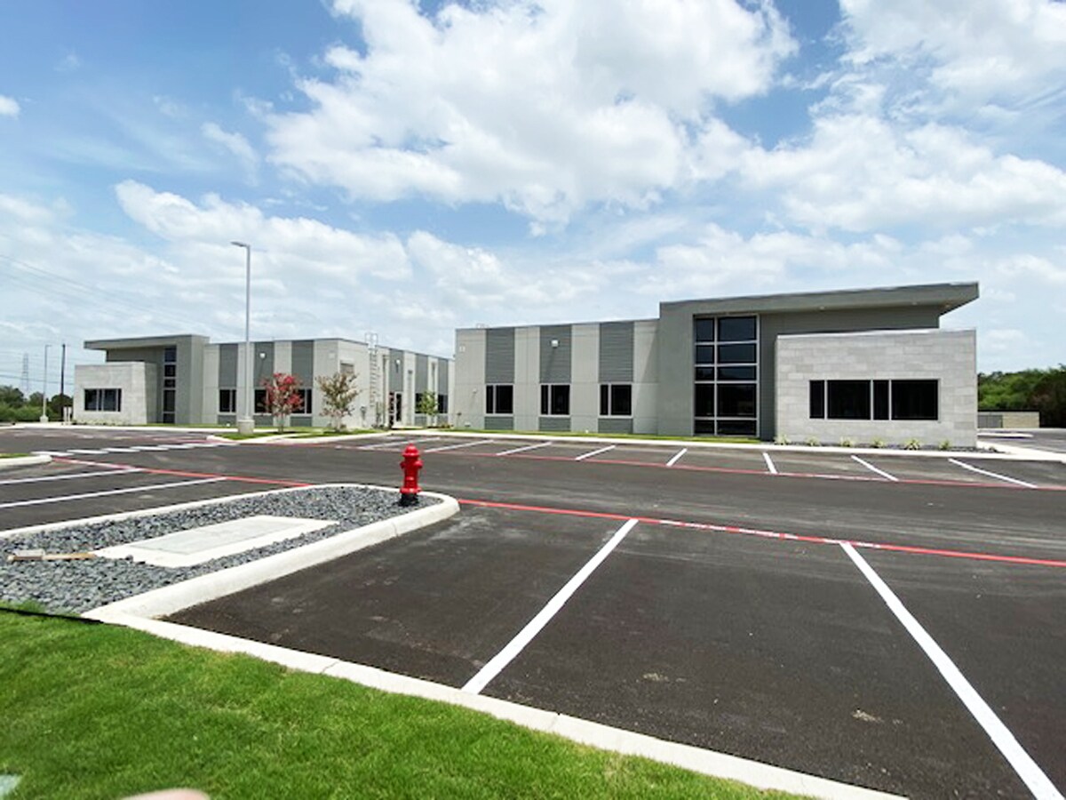 4318 De Zavala Rd, San Antonio, TX à vendre Photo principale- Image 1 de 43