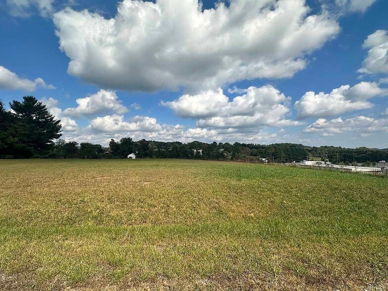 1001 W Jackson Blvd, Jonesborough, TN à vendre - Photo du bâtiment - Image 3 de 6
