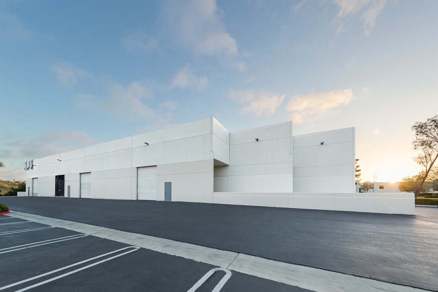 3280 Corporate View, Vista, CA for sale - Building Photo - Image 3 of 10