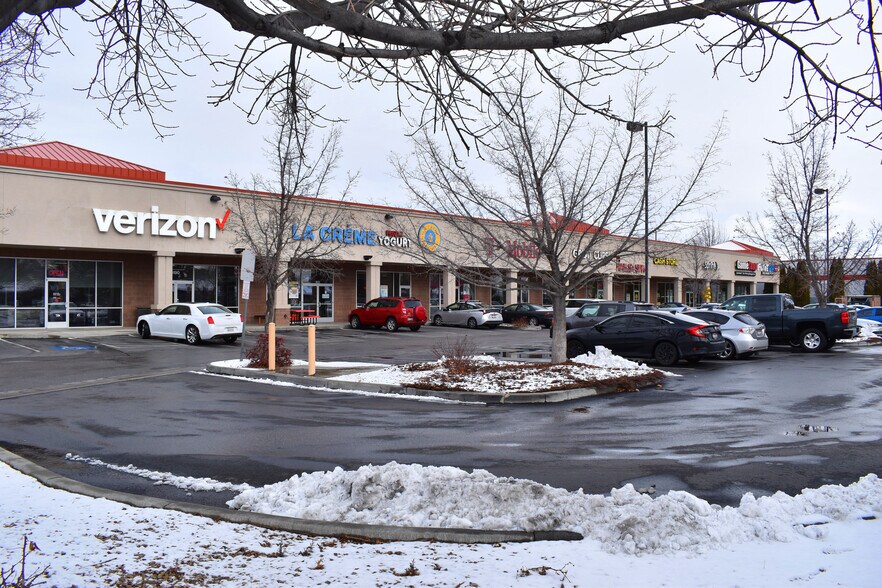 8162-8186 W Overland Rd, Boise, ID for lease - Primary Photo - Image 1 of 3