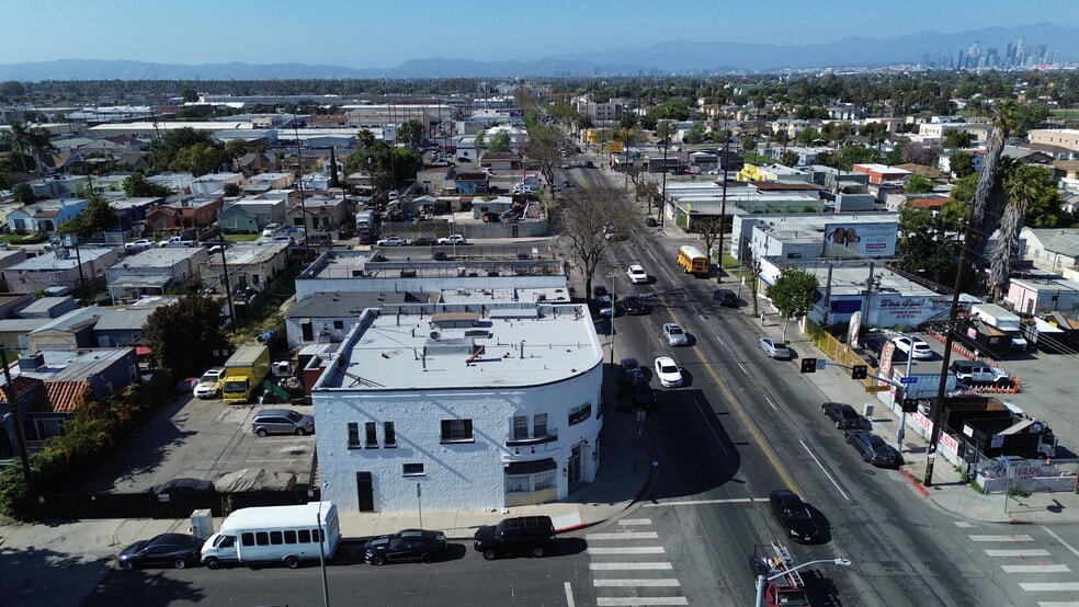 6525 S Western Ave, Los Angeles, CA for lease - Building Photo - Image 3 of 21