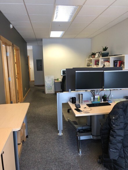 682 S Ferguson Ave, Bozeman, MT à vendre - Photo intérieure - Image 2 de 18