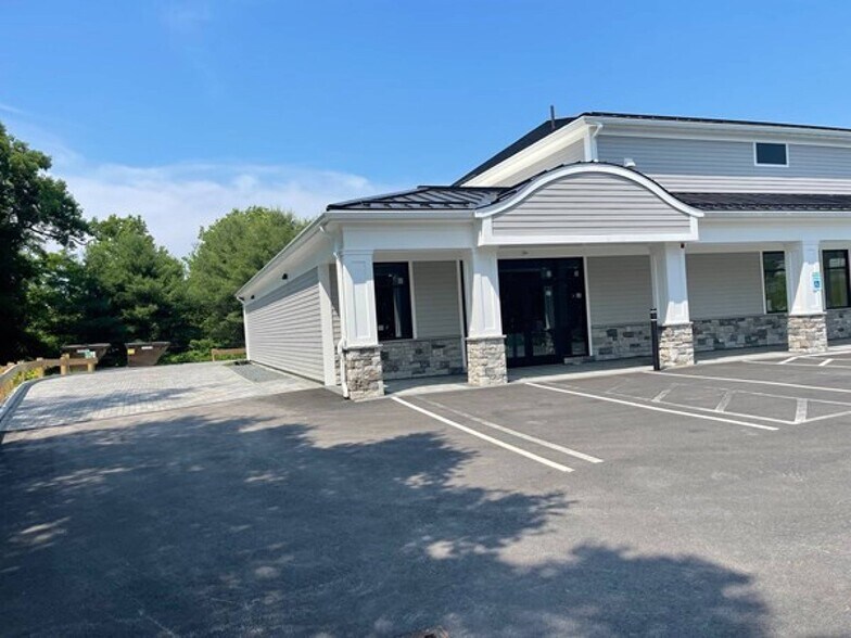 1092 South St, Wrentham, MA à louer - Photo du bâtiment - Image 3 de 3