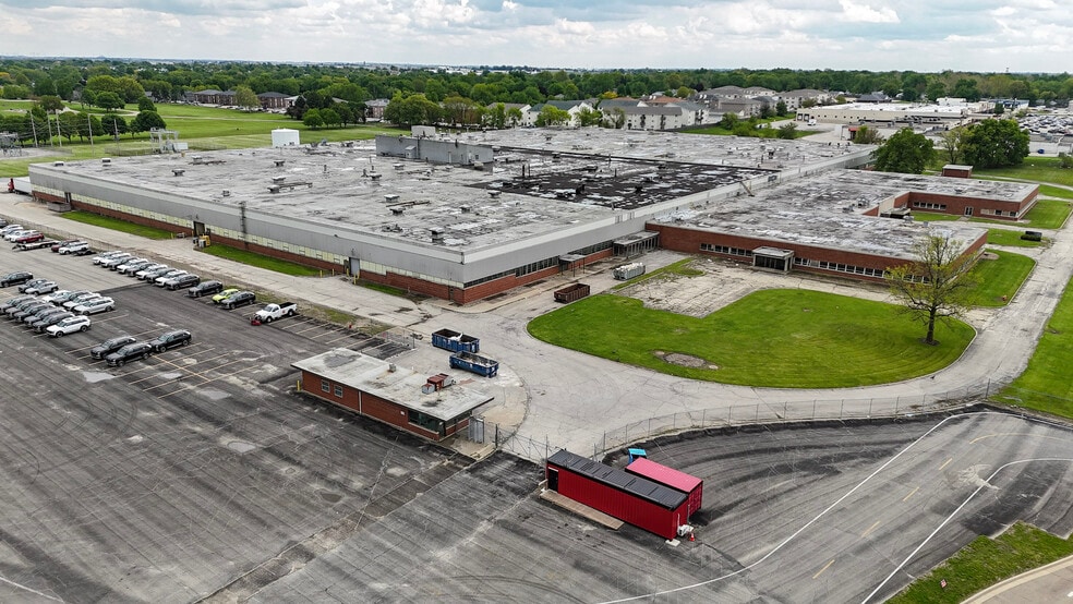 1601 General Electric Rd, Bloomington, IL for sale - Building Photo - Image 2 of 19