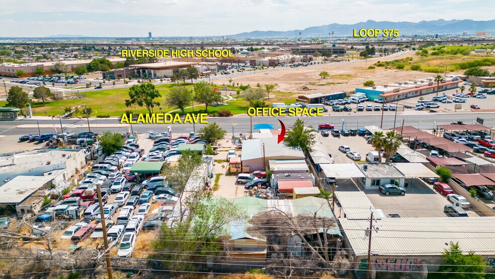 7595 Alameda Ave, El Paso, TX à vendre - Photo du bâtiment - Image 1 de 37