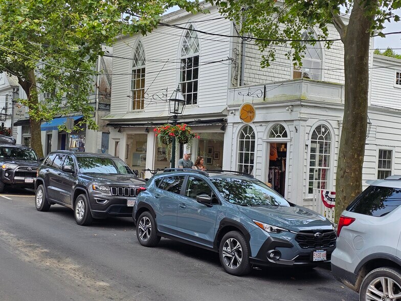 41 Main St, Edgartown, MA à vendre - Photo du bâtiment - Image 2 de 17