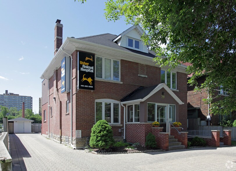 29 Chaplin Cres, Toronto, ON à vendre - Photo principale - Image 1 de 1